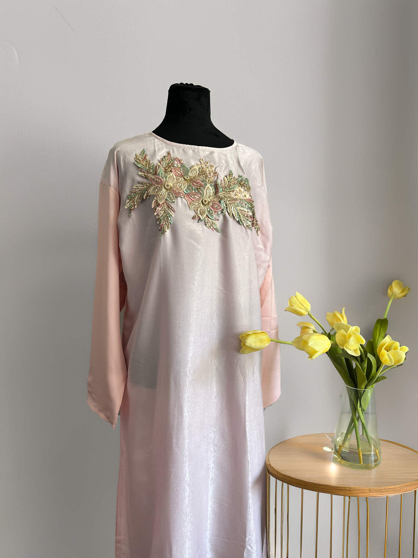 Blush Breeze – 3-Piece Pink Organza Abaya Set