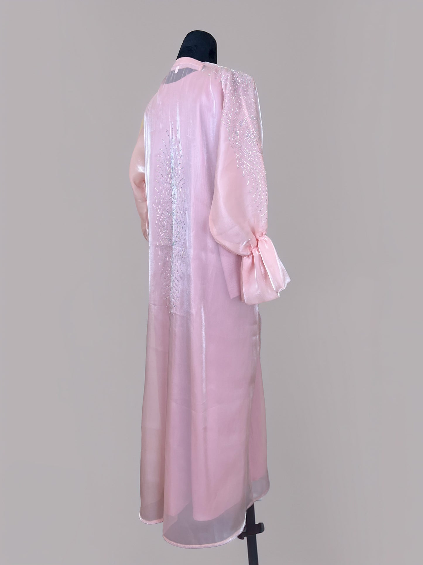 Rosé Radiance – 3-Piece Pink Organza Abaya Set