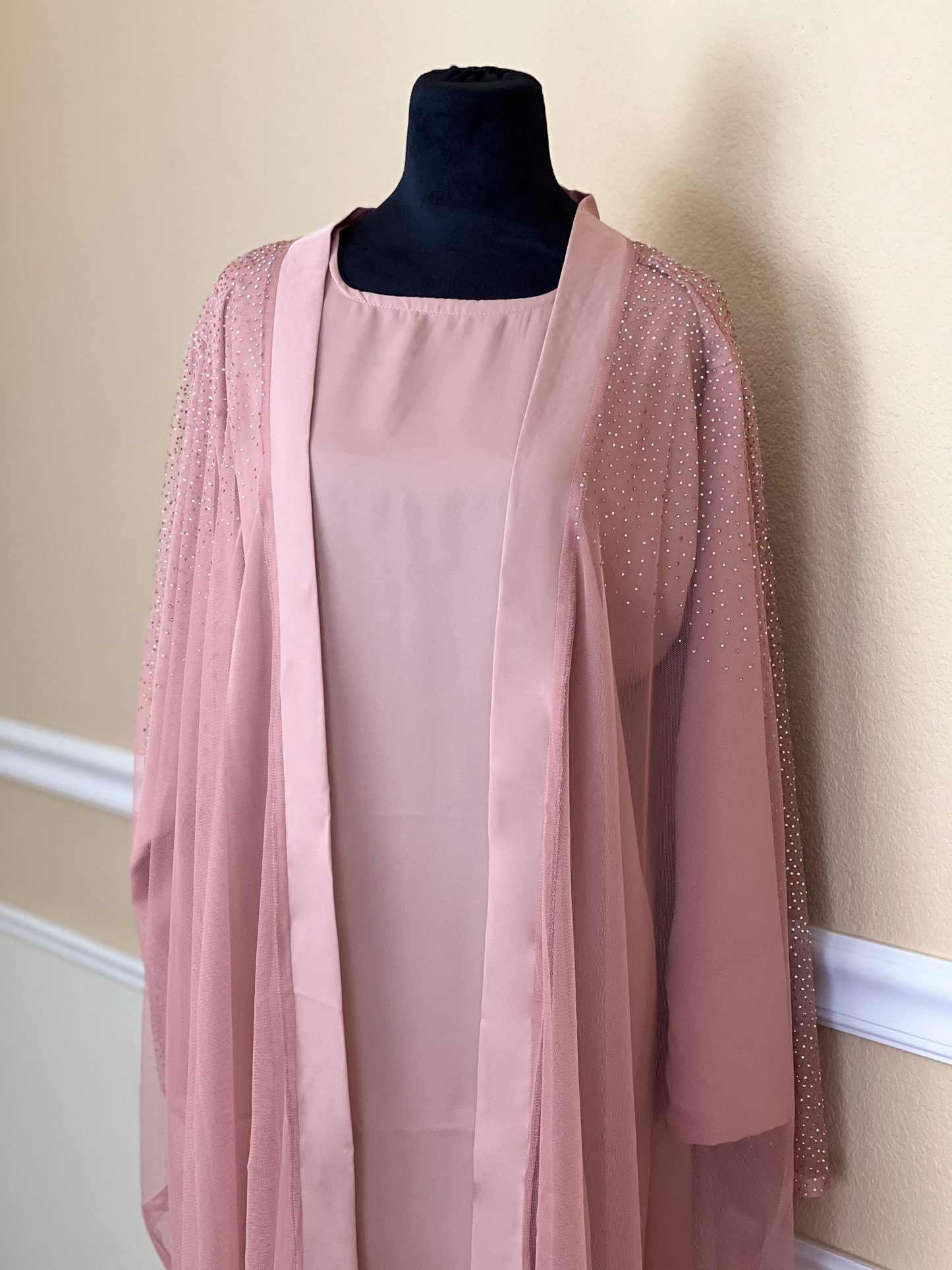 Pink Flutter – 3-Piece Mesh Butterfly Abaya Set