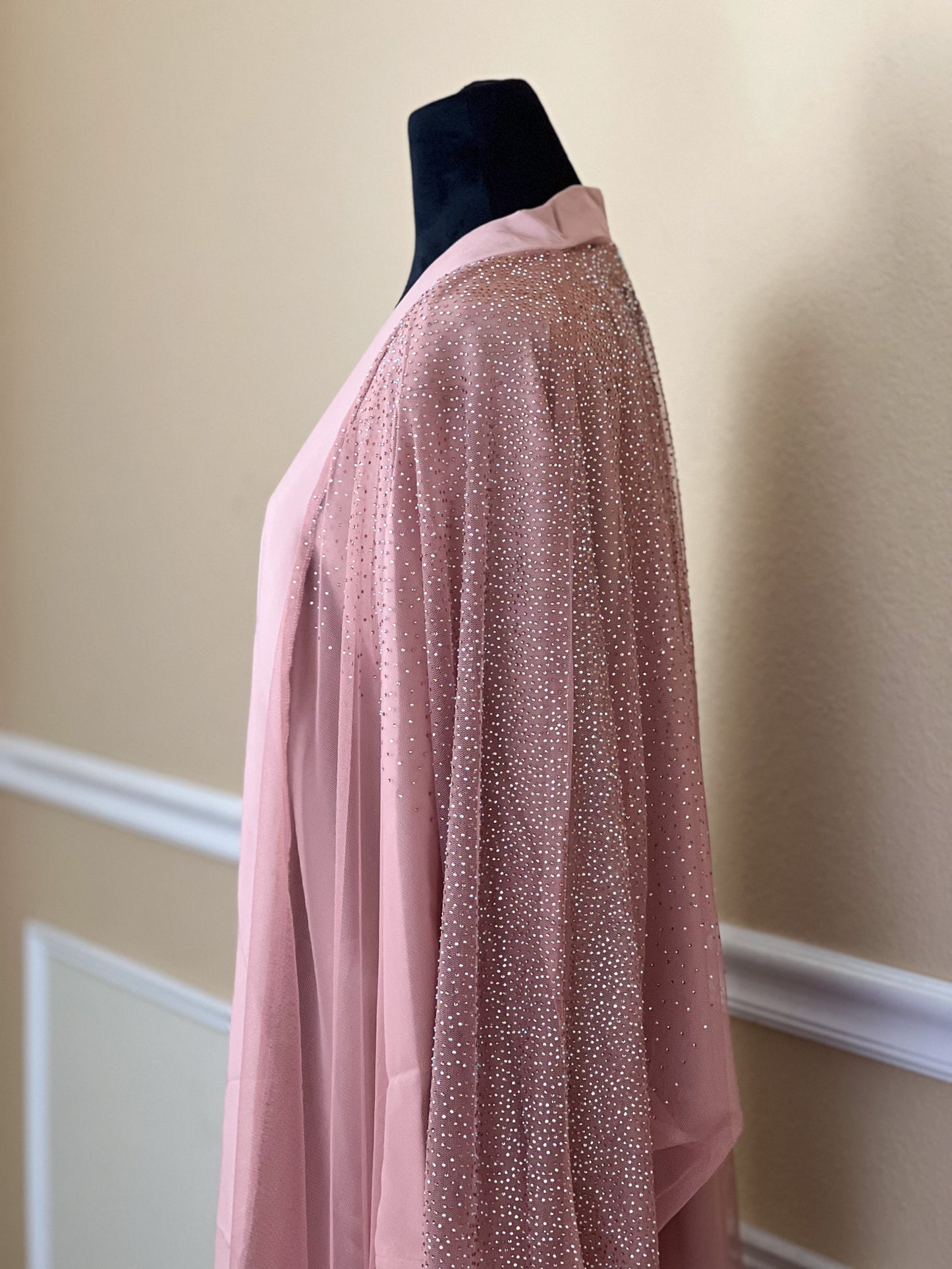 Pink Flutter – 3-Piece Mesh Butterfly Abaya Set