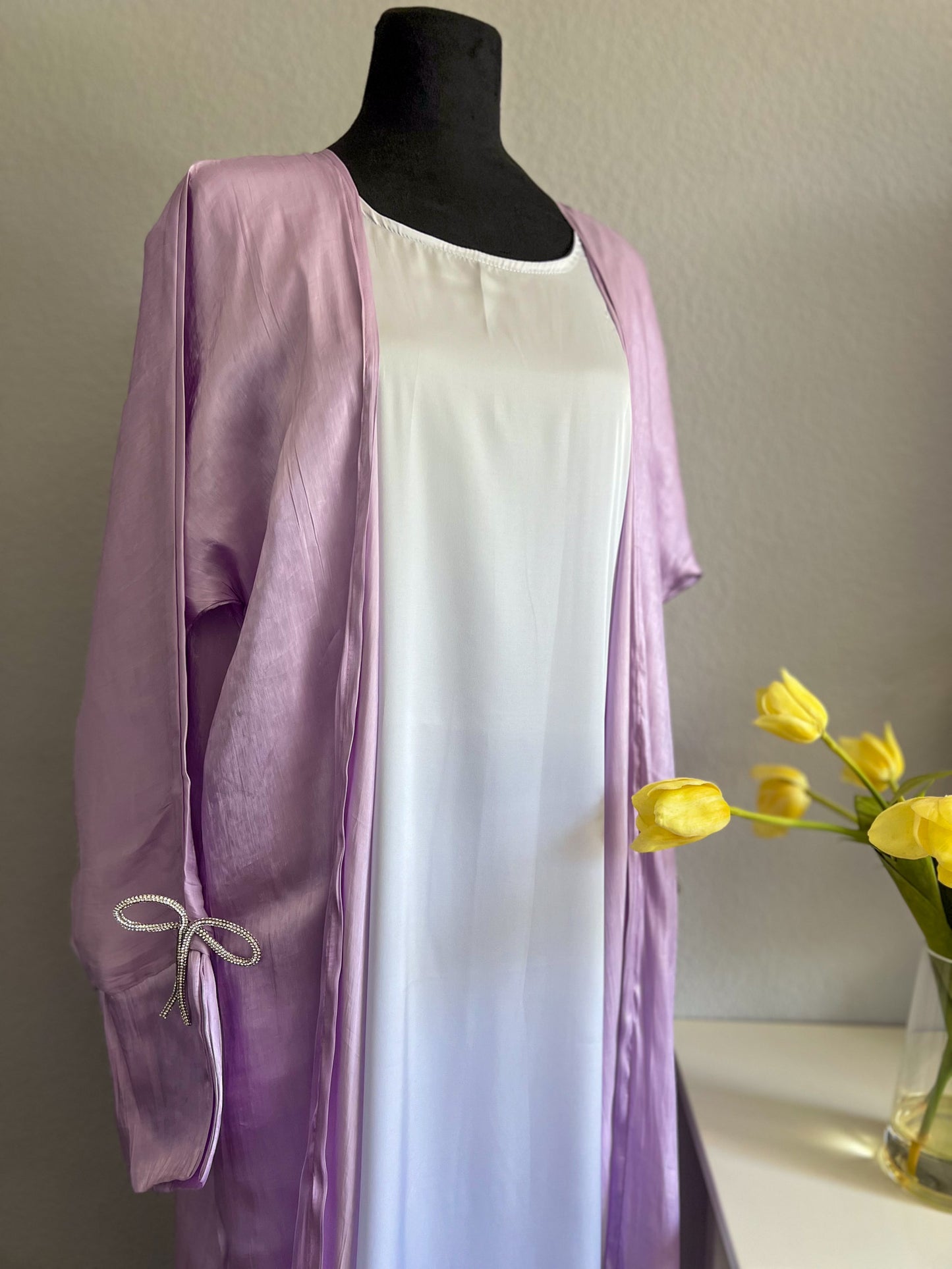 Lilac Luxe – 3-Piece Open Abaya Set