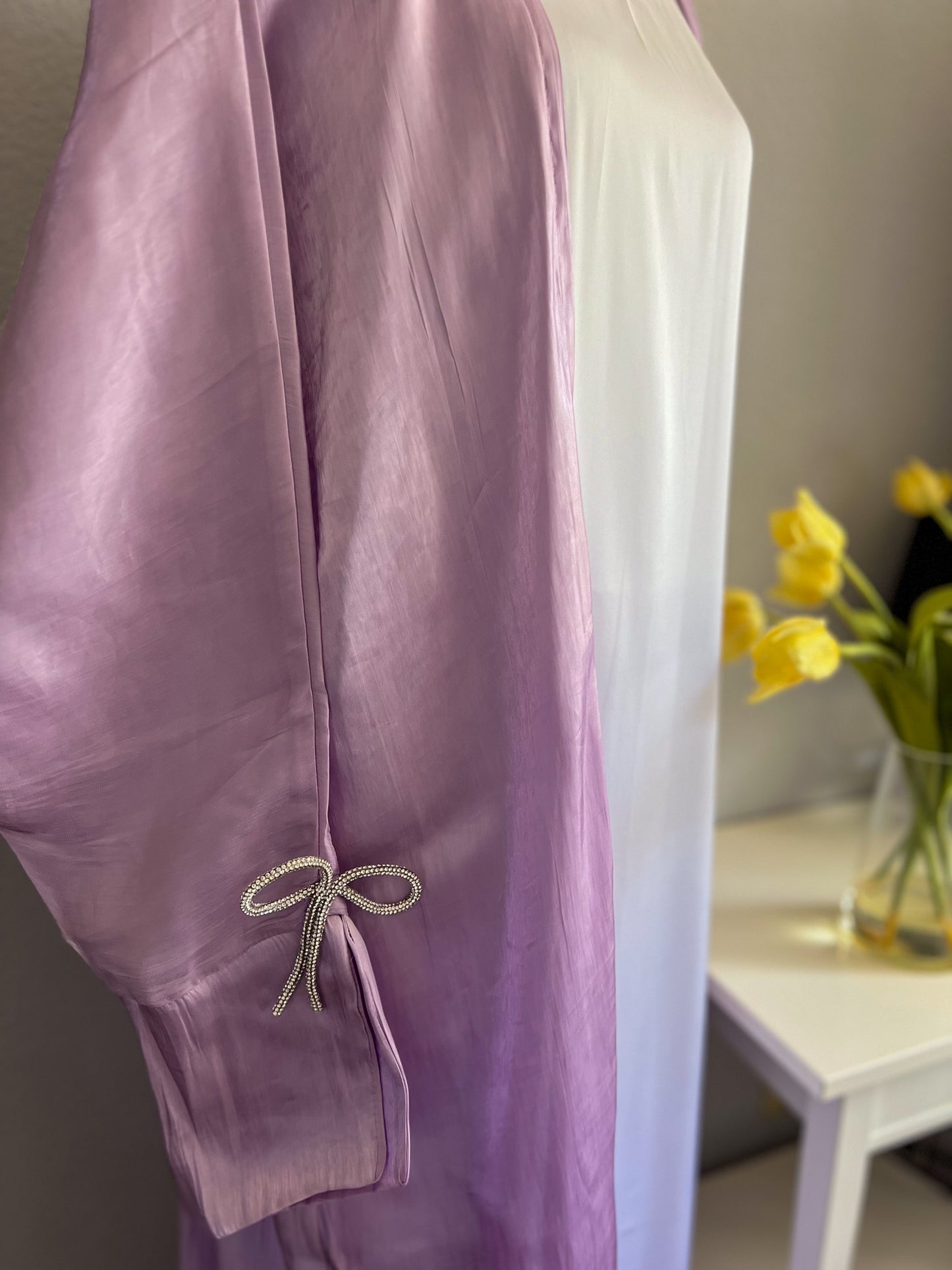Lilac Luxe – 3-Piece Open Abaya Set