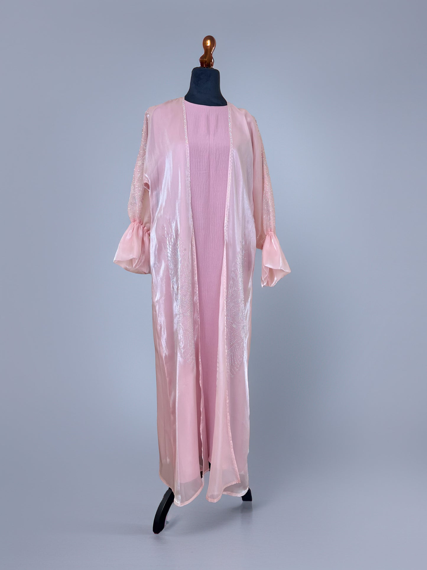 Rosé Radiance – 3-Piece Pink Organza Abaya Set