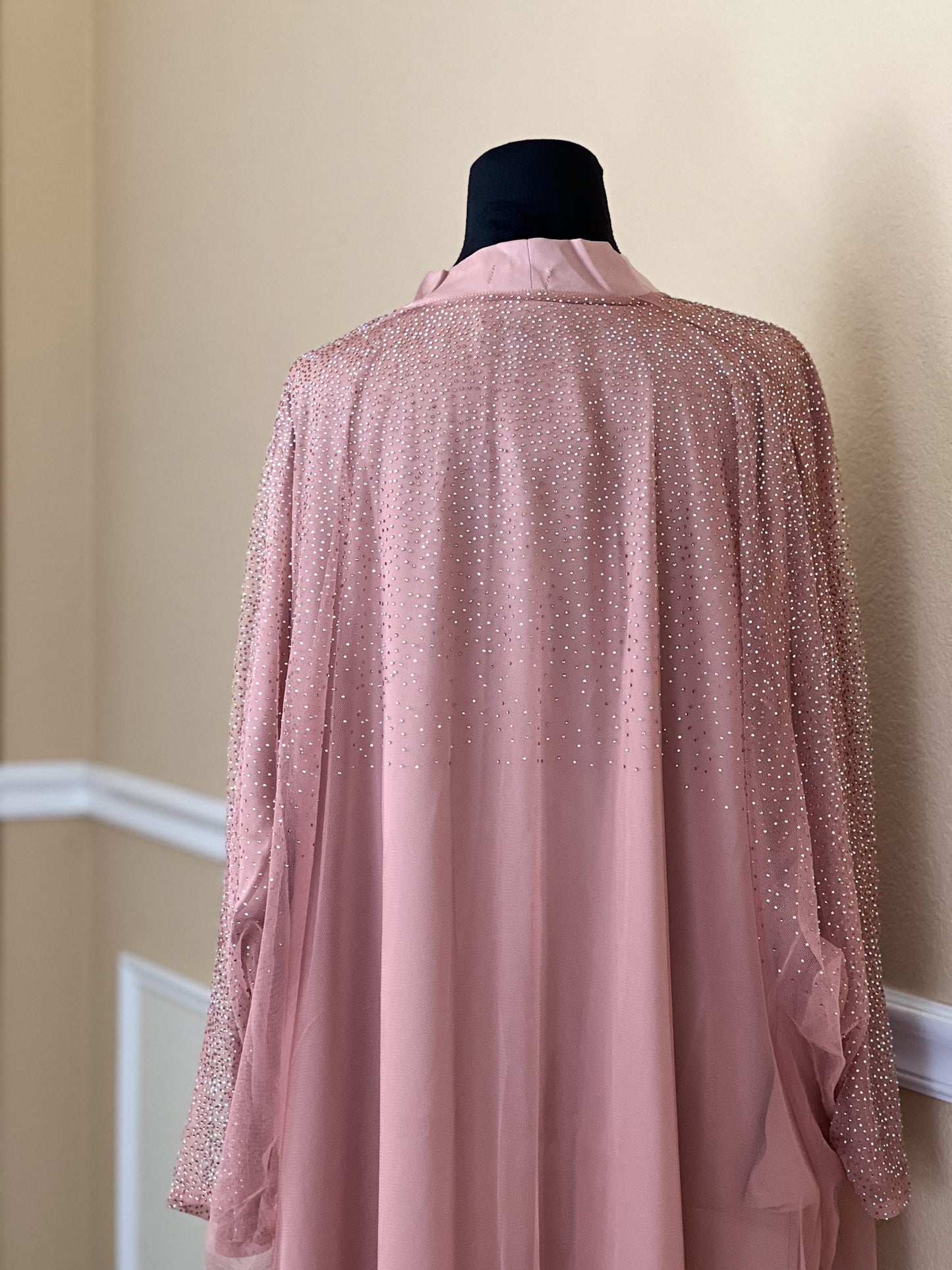 Pink Flutter – 3-Piece Mesh Butterfly Abaya Set