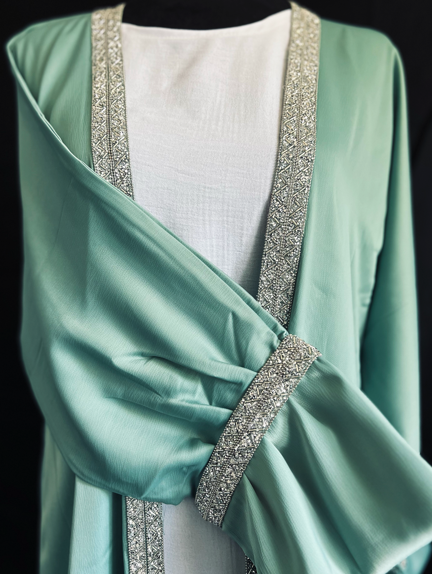 Emerald Grace – 4-Piece Satin Open Abaya Set