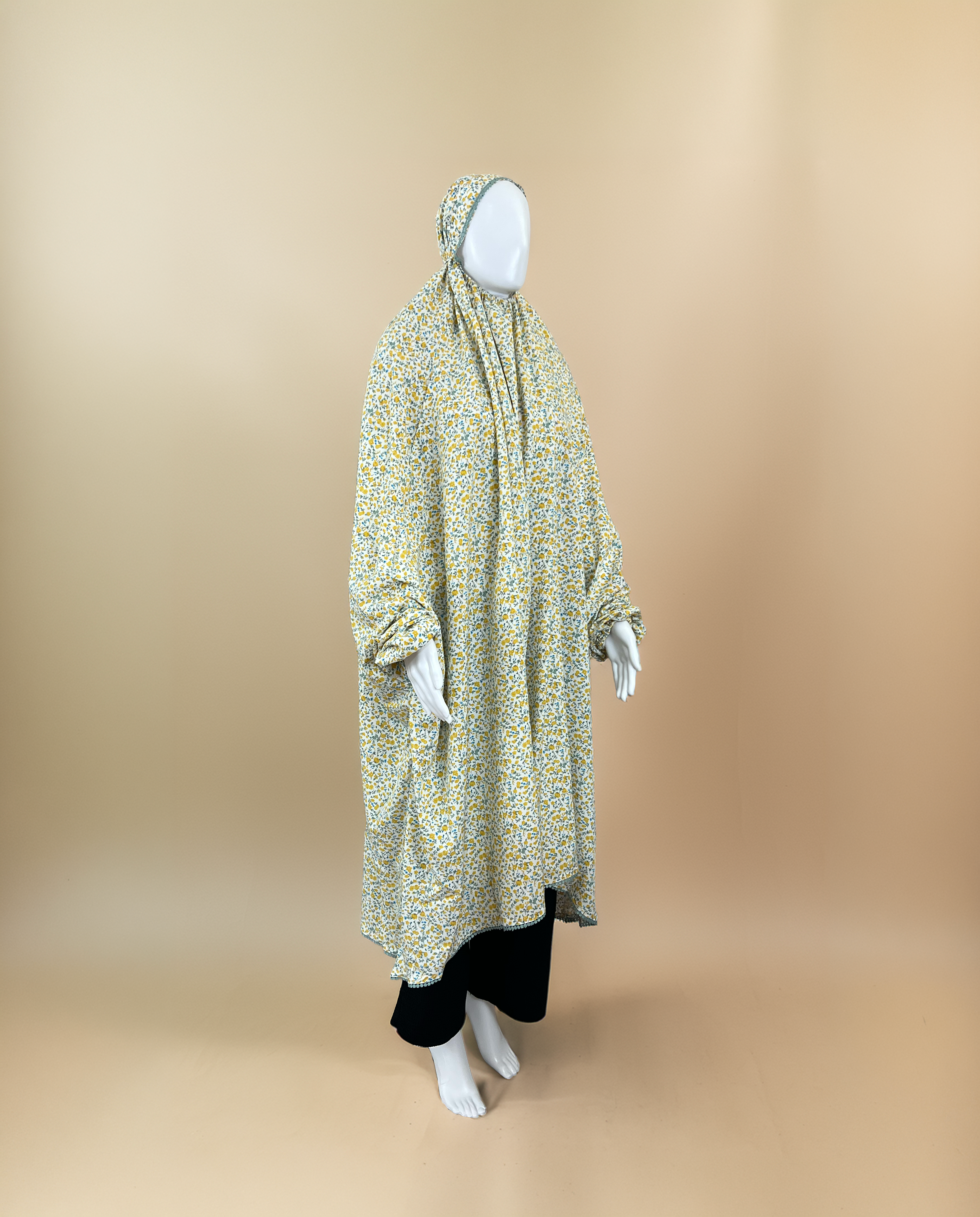 Prayer khimar-Hajj, Umrah, and everyday