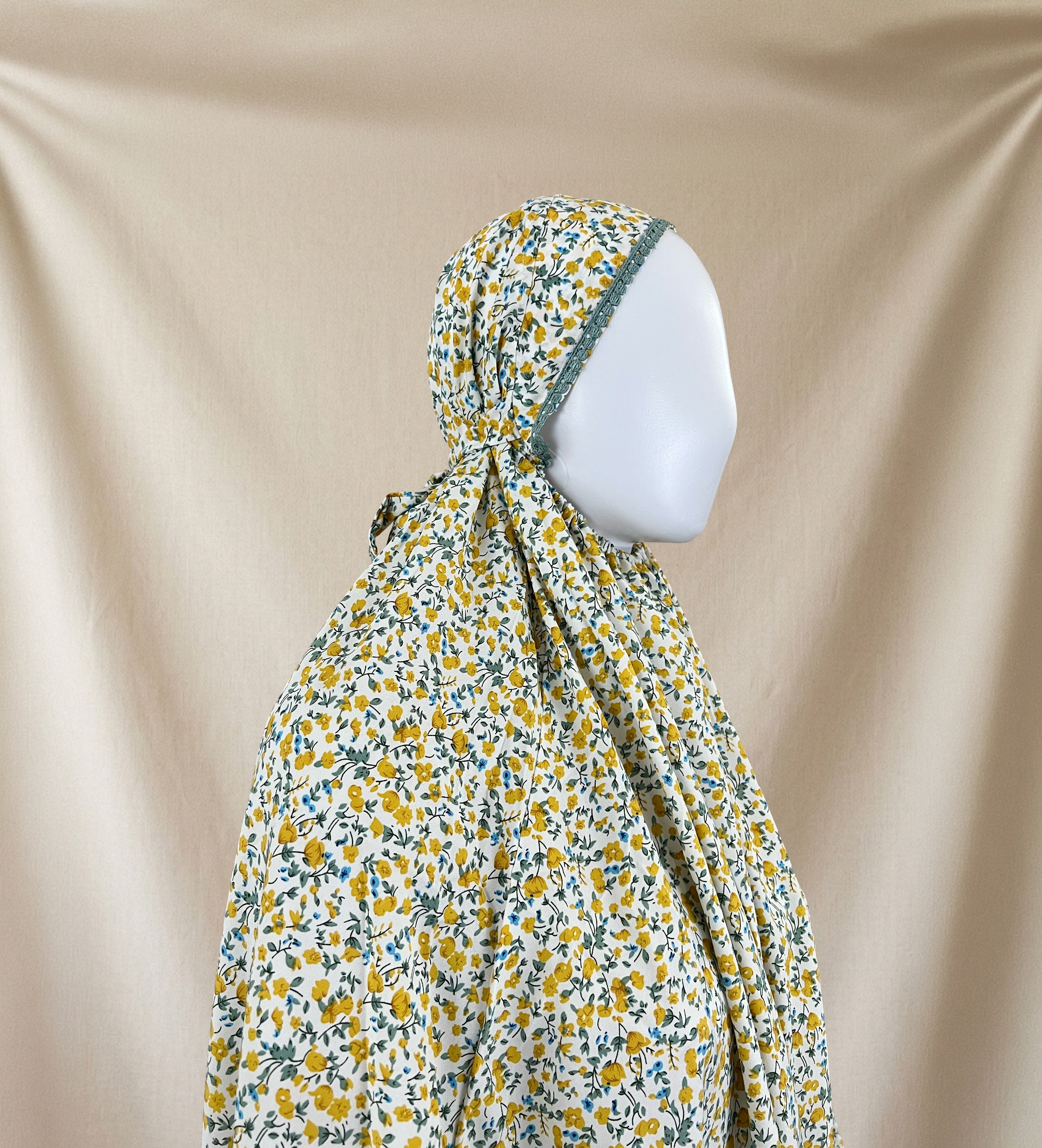 Prayer khimar-Hajj, Umrah, and everyday