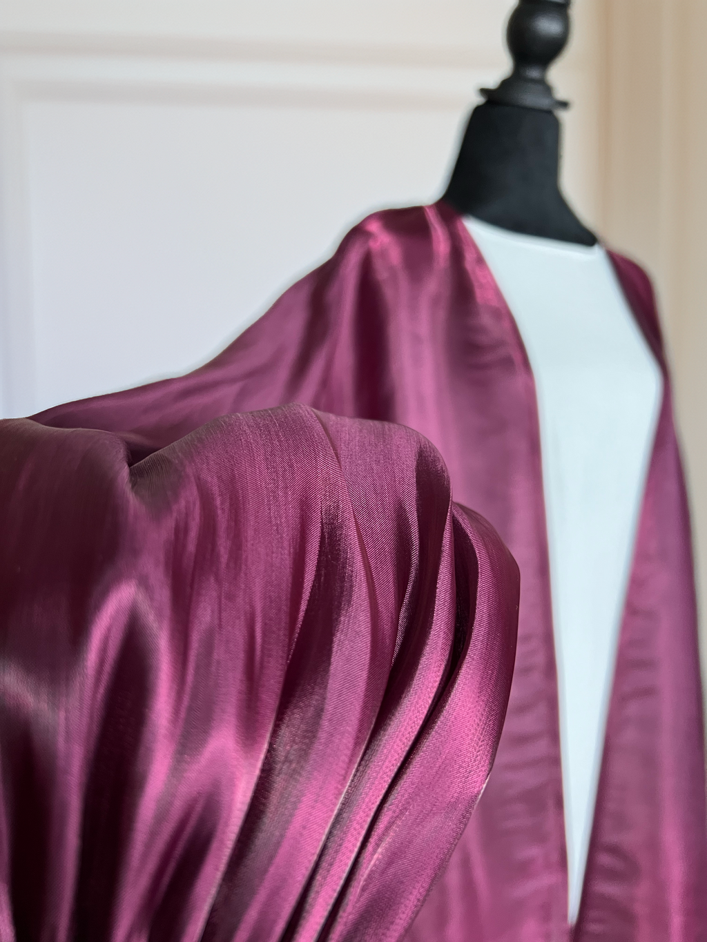 Plum Shiny Organza Open Front Abaya with Balloon Sleeves