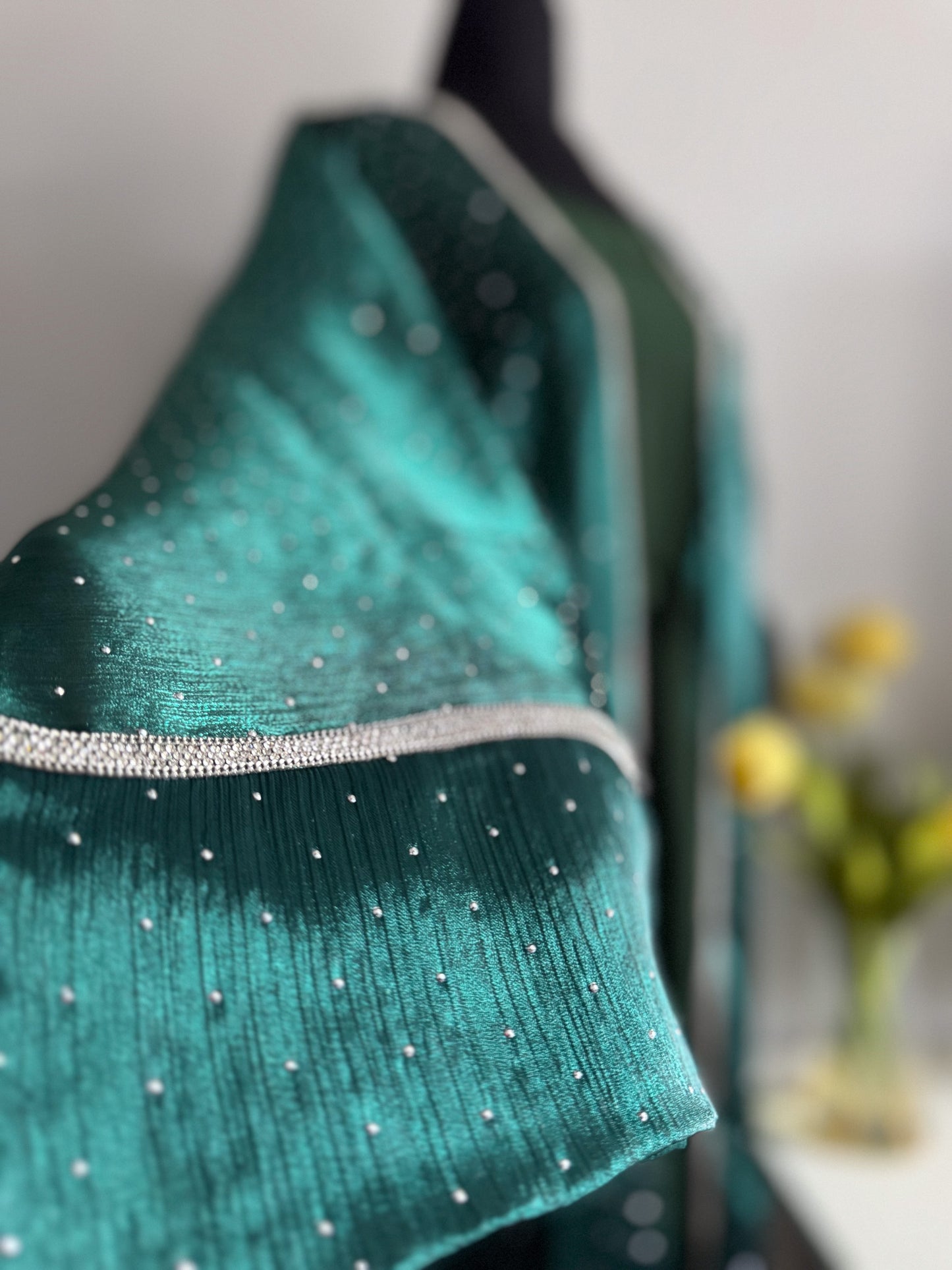 Open Front Embellished Abaya Set – A Royal Statement